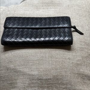 Authentic Botega Vaneta Elegant Black Leather Wallet